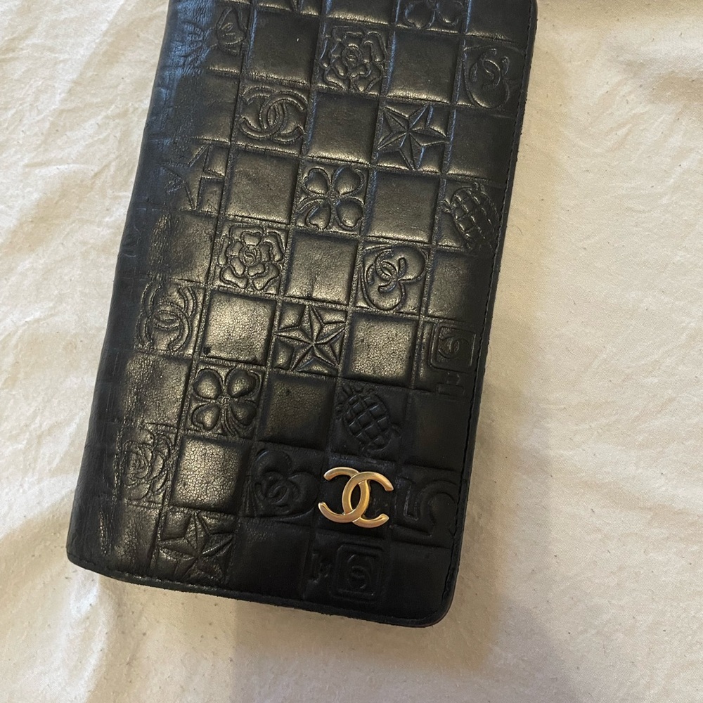 Vintage Chanel Embossed Wallet